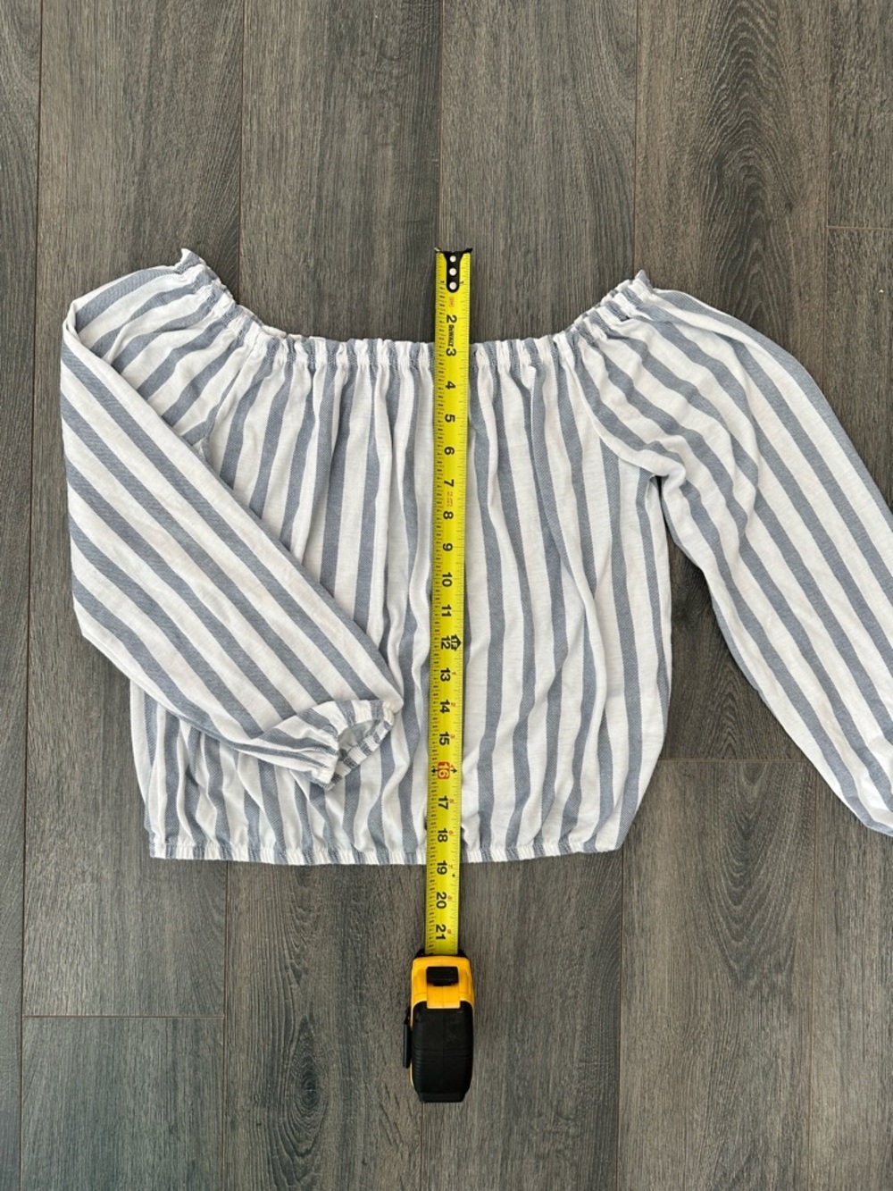 Women’s White & Navy Striped Off-Shoulder Lightweight Summer Top Size Med - Picture 3 of 8